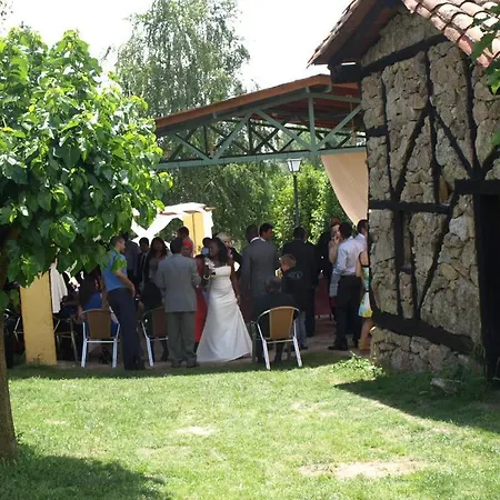 Casas Rurales Las Praderas Country house Poyales Del Hoyo
