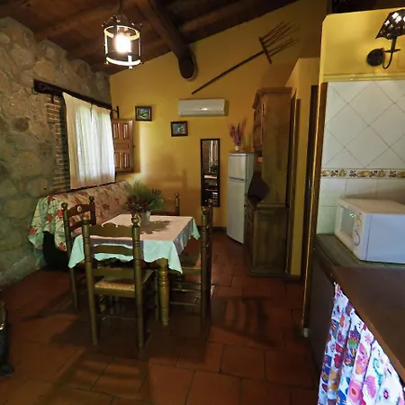 Casas Rurales Las Praderas * Poyales Del Hoyo