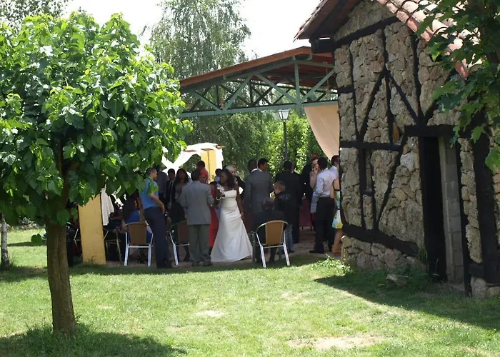 Casas Rurales Las Praderas 컨트리하우스 Poyales Del Hoyo