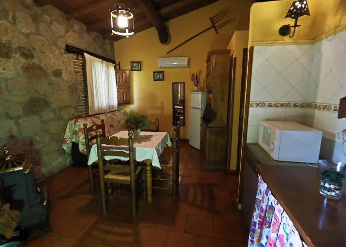 Casas Rurales Las Praderas * Poyales Del Hoyo